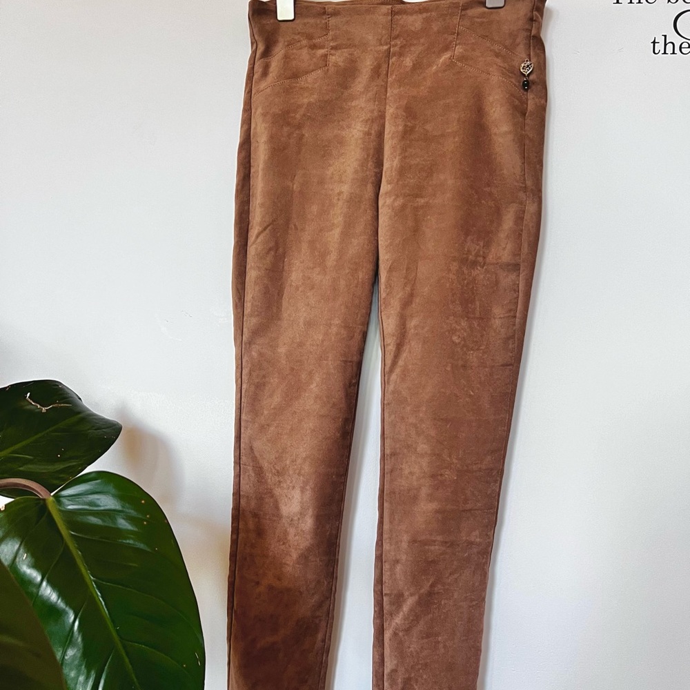 Suede pants. Legging. Elastic waistband size 27. In Good condition